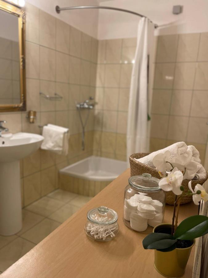 Seaview Pool Apartment-Lumiere, Island Hvar-Gdinj Kültér fotó