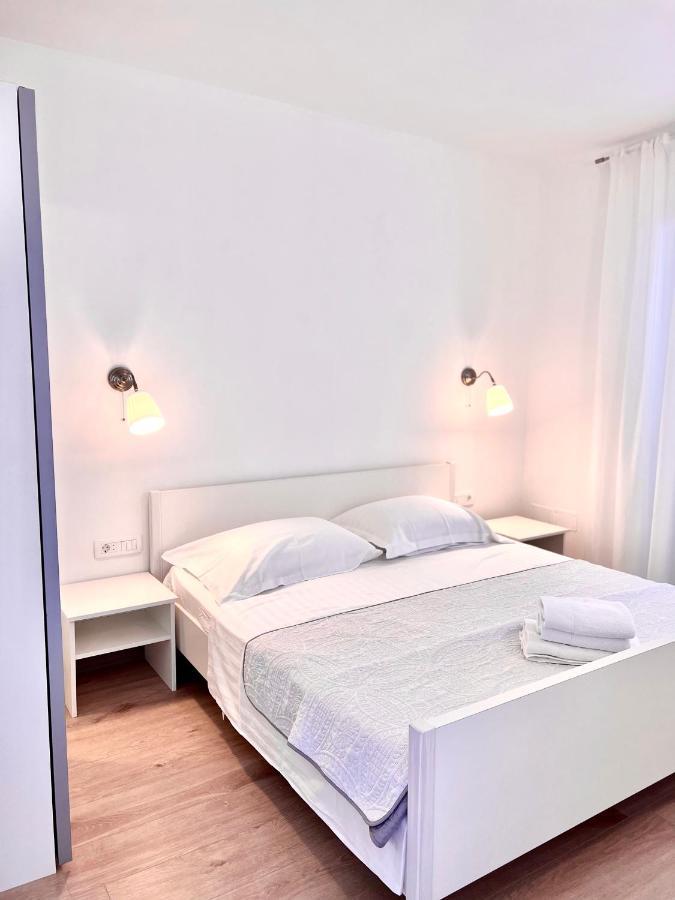 Seaview Pool Apartment-Lumiere, Island Hvar-Gdinj Kültér fotó